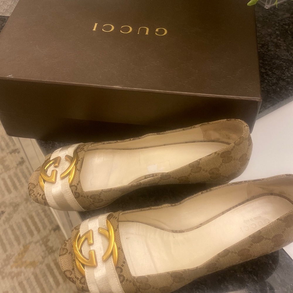 Gucci Authentic! Real Real Real At A Steal ! - image 2